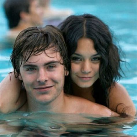 🔙 vanessa hudgens zac efron couple throwback couples kiss hug relationship goals relationship