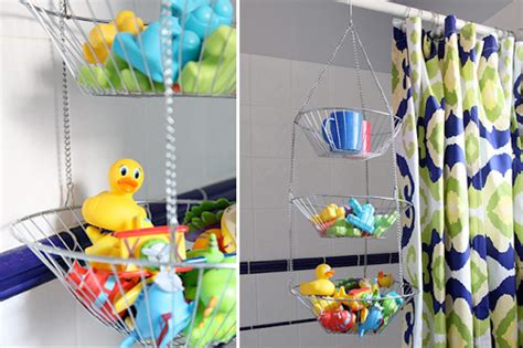 Bath time with toddlers is a lot of fun, but all those tub toys can start to take over the bathroom. 15 brilliant bath toy storage ideas