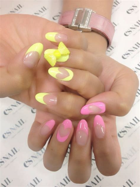 15 Magnificent Nail Arts For The Week Pretty Designs Creative Nails