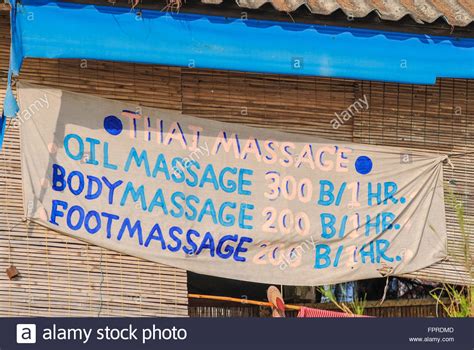 Thai Beach Massage Thailand Fotos Und Bildmaterial In Hoher Auflösung