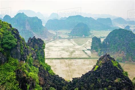 karst-mountain-landscape-at-hang-mua,-ninh-binh-province,-vietnam