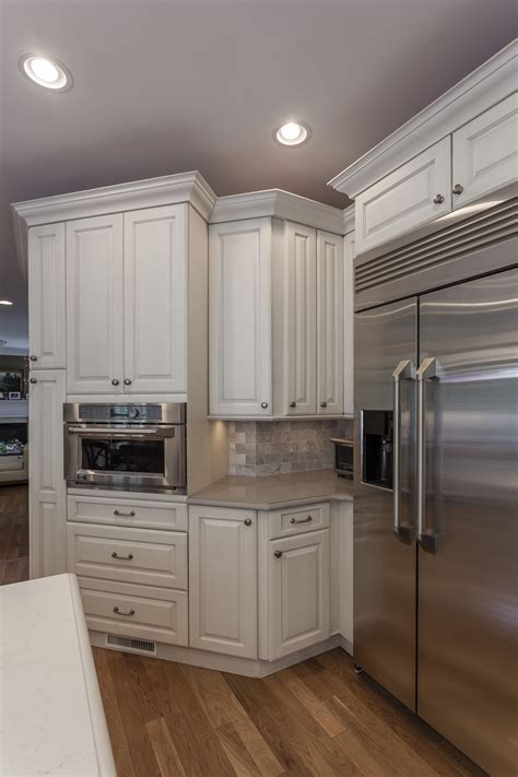 Elmwood Cabinetry Stainless Steel Appliances Corner Cabinets Angled