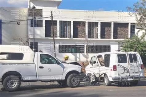 Camioneta Del Imss Y Otro Vehículo Protagonizan Choque Al Poniente De