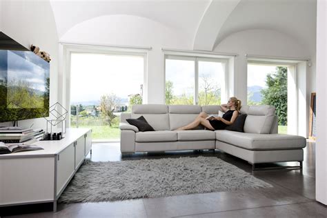 Nella vetrina showcases the best in the classic and modern italian furniture and italian lighting design. Italian Leather Sectional Set with Optional Footrest ...
