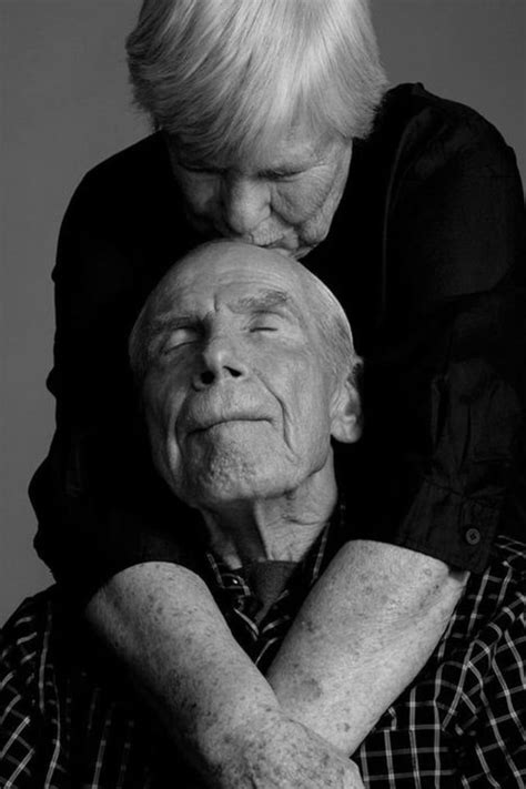 35 photos of cute old couples that will give you the ultimate relationship goals parejas de