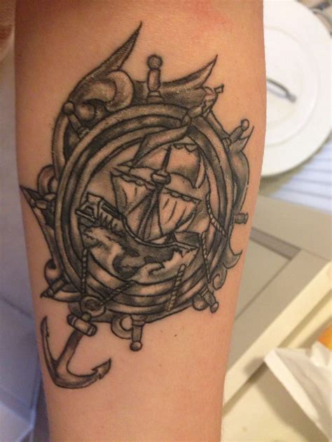 These decadently defined emblems take illustrious body art to a benevolent new zenith of grandiloquence. Nautical tattoo | Nautical tattoo, Ocean tattoos, Skin art