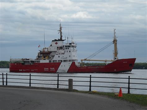 Canadian Coast Guard Shipthe Griffin Built Davie Shipb Flickr