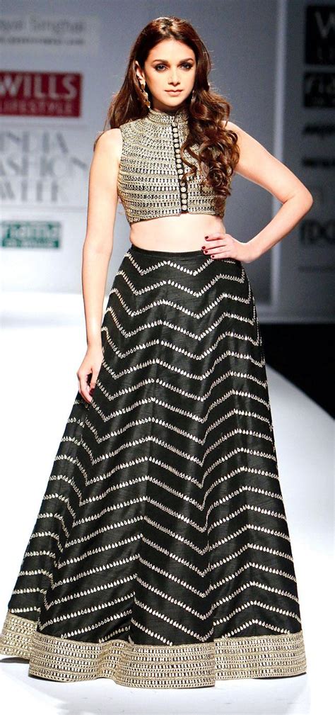 Aditi Rao Hydari Walks The Ramp At India Fashion Week