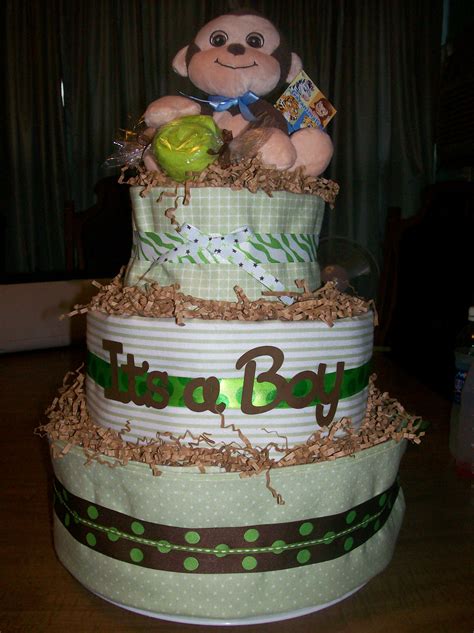 Making your own cake can be fun, but it can be very time consuming and costly to make it on your own. Boy Diaper Cake | Diaper cake boy, Diaper cake, Diaper ...