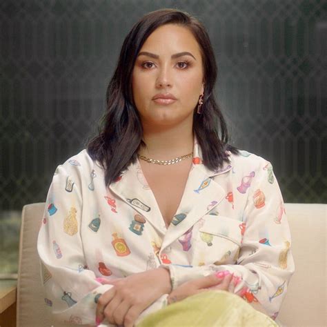 Demi Lovato Rocks Baby Bangs After Cutting Hair Even Shorter Glamour