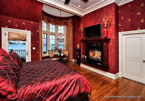 Modern Bedroom Red