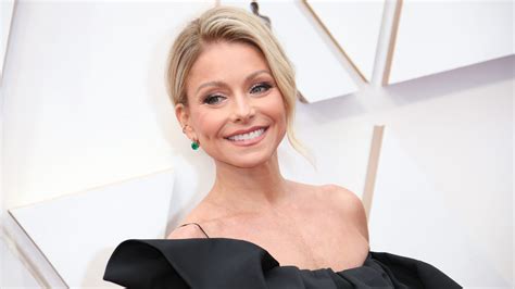 Kelly Ripa Opens Up About Her Decision To Quit Drinking