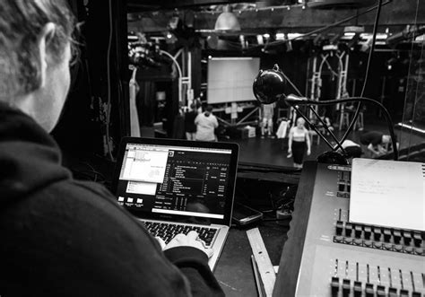 Aftt 5 Skills Needed To Become A Successful Stage Manager