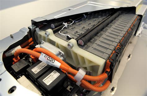 Report: Toyota and Panasonic to create an electric car-battery spinoff ...