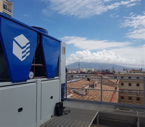 Le filiali restano comunque a disposizione anche telefonicamente per aiutarvi eventualmente ad effettuare l'operazione per via telematica senza necessità di recarsi in banca. bluebox - banca d'italia filiale di napoli