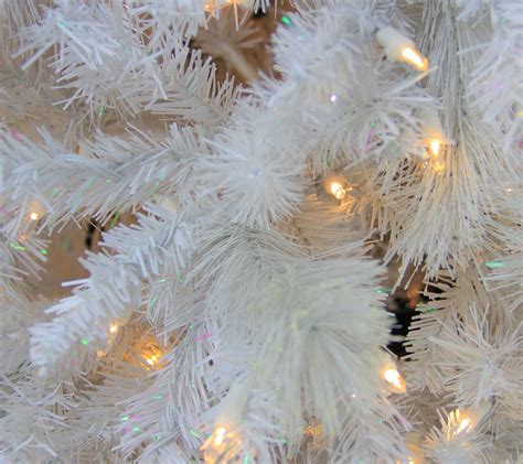 Northlight Pre Lit Medium Iridescent Pine Christmas Tree