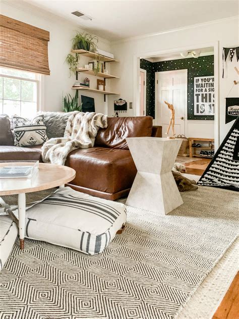 How to create a home office in living room - Cassie Bustamante
