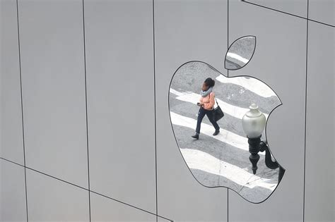 Us Sec Rejects Apple Bid To Block Shareholder Proposal On Forced Labor