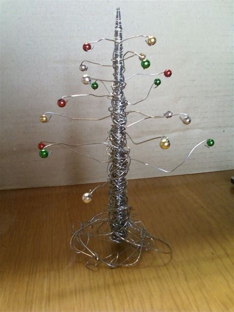 Wire And Bead Christmas Tree · How To Make A Wire Tree · Beadwork And