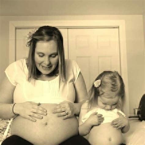 Pregnant Belly Mother Daughter Picture Love My Girl Mother Daughter Pictures I Love Girls