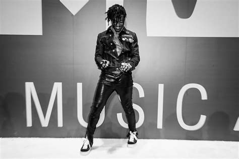 Lil Uzi Vert Performs Xo Tour Llif3 On Mtvs Trl Kpwr Fm