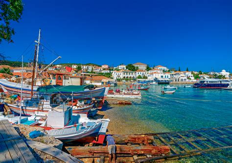 Spetses Greece - Your Travel Guide | GO GREECE YOUR WAY
