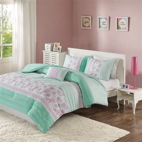 Simple and classic, patterned and pretty or comfy, cozy and billowy, a great comforter is just what you need to help freshen up your bed and enhance your. Suzette by Mi Zone Bedding - BeddingSuperStore.com