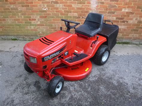 Murray Hp Ride On Lawn Mower Garden Tractor With A Briggs And