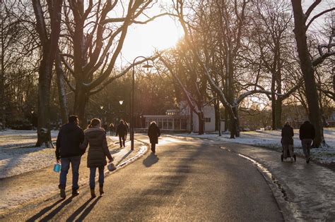 Provides the snow report, cams, deals, and ski resort reviews for over 2,000 ski resorts worldwide. Wandelen door de stadsparken van Arnhem - Wandel.nl