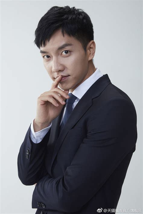 Known as the ballad prince, lee has had numerous hit songs such as because you're my woman, will you marry me, and return. Lee Seung Gi 2018 Cuckoo China Promo Photos 7 | Lee seung ...