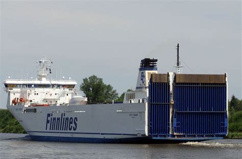 It really is nice to travel the length of the kiel canal by car as i did. BIRKA TRADER - IMO 9132014 | Passing Hochdonn Kiel-Canal ...