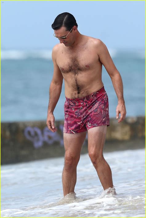 Jon Hamm Shirtless Mad Men Beach Scenes In Hawaii Photo