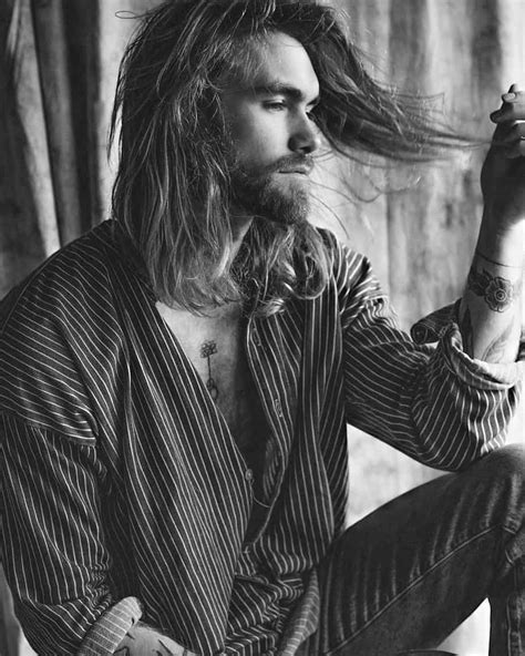 Best long haircuts for boys 2021 that don't require much of an effort to achieve a perfect look. Mens Long Hairstyles 2019: (37+ Images and Videos) Trendy and Useful Tips For Men