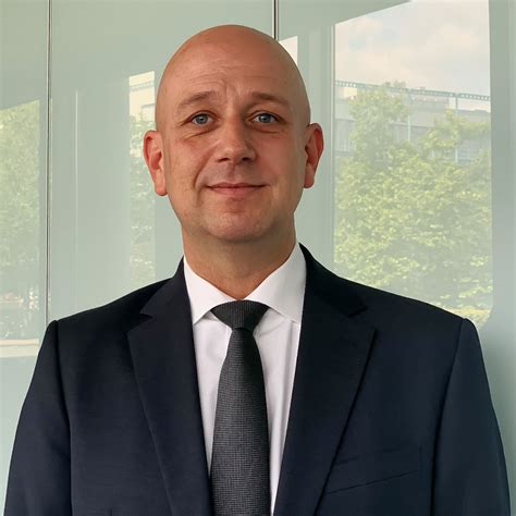 Der aufsichtsrat der apobank hat dem wunsch von olaf klose entsprochen, seinen im jahr 2021 auslaufenden vorstandsvertrag nicht zu verlängern und ihn von. Sebastian Thiel - Kreditreferent für Grundsatzfragen ...