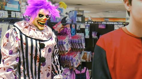 Hugz The Clown Attacks At Spirit Halloween Scary Clown Vlog
