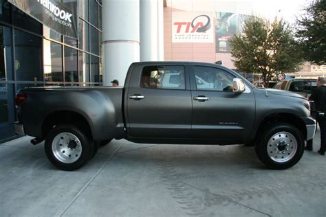 Matte Grey Toyota Tundra Dually 1 Toyota Tundra Toyota Tundra Truck