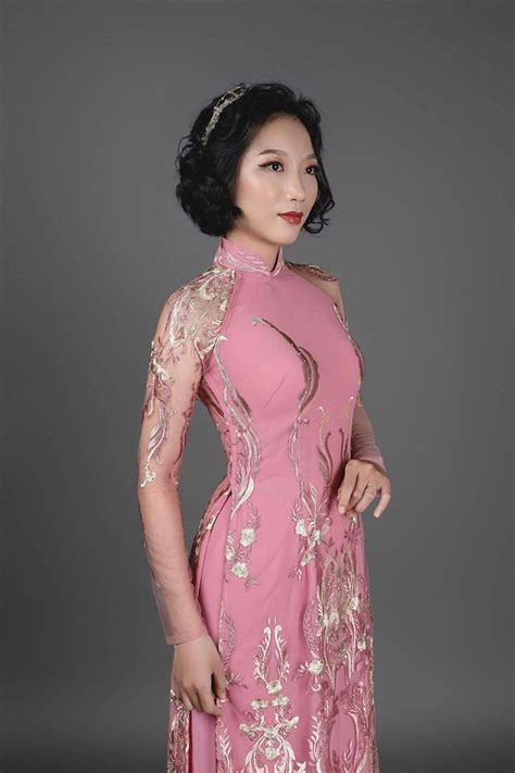 Only Sample Us Size 4 30 Off Vietnamese Ao Dai With Pants Custom Made Pink And Silver