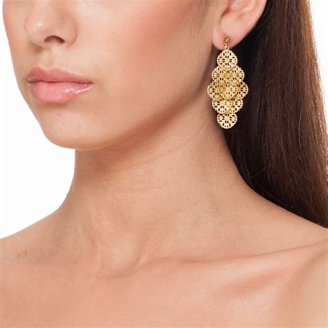 Ingenious Gold Plated Chandelier Earring