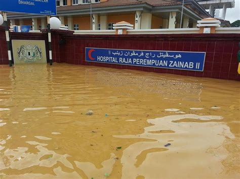 Hospital tengku anis 35 km. 5 Gambar : Hospital Raja Perempuan Zainab II Kota Bharu ...