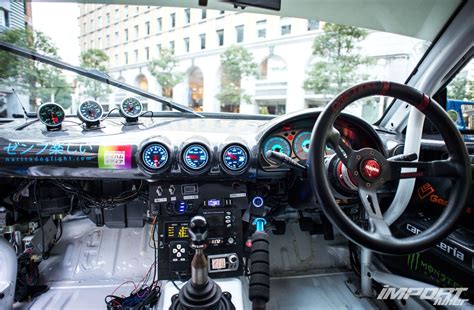 I set about getting the carbon fibre dashboard first, and phil got to work on the rest. http://image.superstreetonline.com/f/75403762+w+h+q80+re0 ...