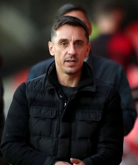 Gary neville — pour les articles homonymes, voir neville. Gary Neville joins business chiefs in bid to get ...