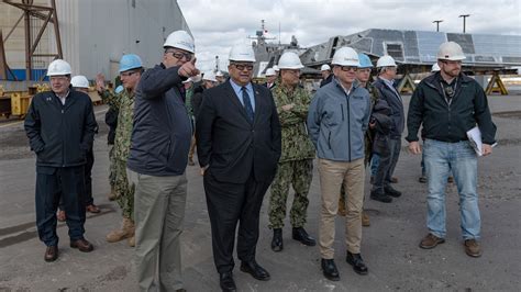 ﻿secretary of the navy visits fincantieri marinette marine fincantieri