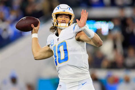 Chargers’ Justin Herbert Signs NFL Record $262.5 Million Deal