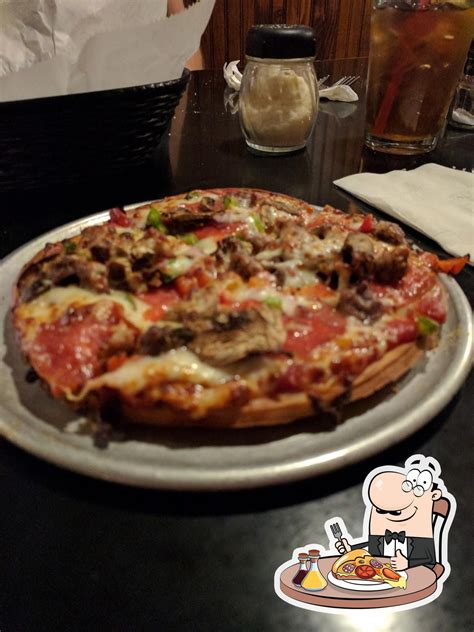 Alongi's Italian Restaurant in Du Quoin - Restaurant menu and reviews