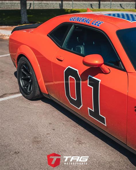 Modern General Lee Is A Dodge Challenger Hellcat With The New Flag