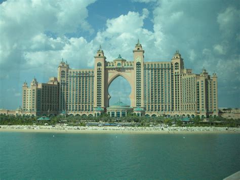 Sakikos Moravian Rhapsody Exploring New Dubai The Palm Jumeirah