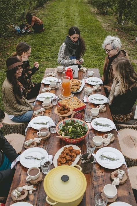 You would not believe how hard it is to play this until you try it yourself! Pin en Gatherings