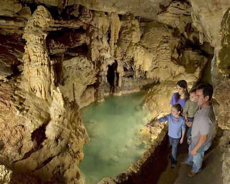 Natural Bridge Caverns - Discover Texas