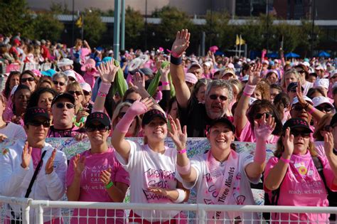 avon walk for breast cancer draw thousands and raise 14 million fashionwindows network