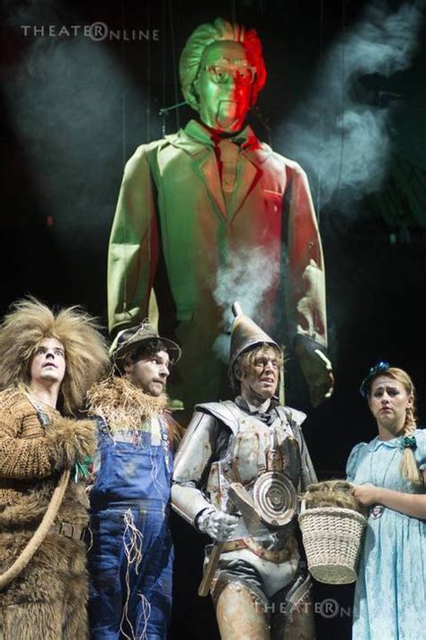 Több mint húsz év után újra operettől hangos a vígszínház! Óz, a csodák csodája - Vígszínház - Színházak - Theater Online